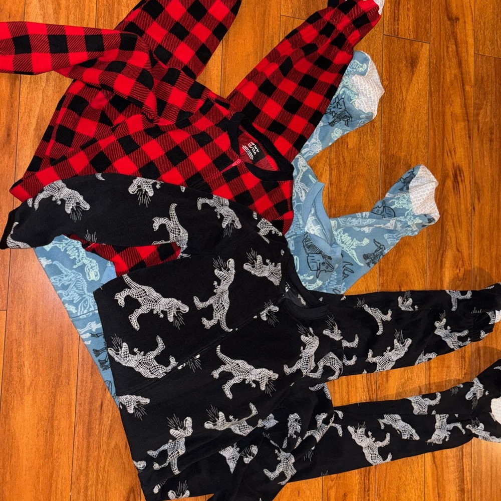 Boys footed fleece pajamas